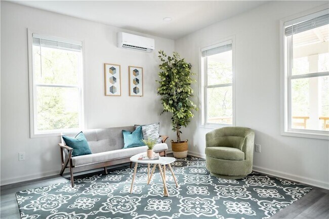 Foto del edificio - 1357 Finley St NE