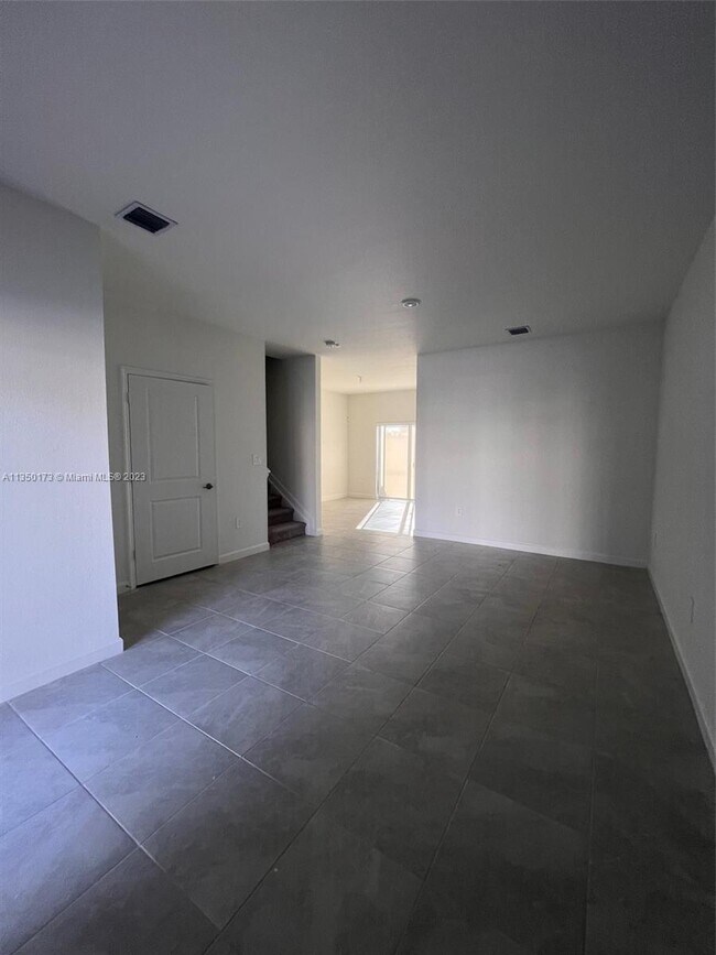 Foto del edificio - 24700 SW 119th Pl