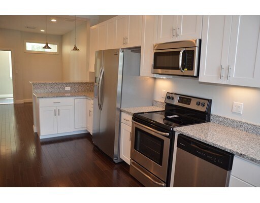 Building Photo - 6 Admirals Way