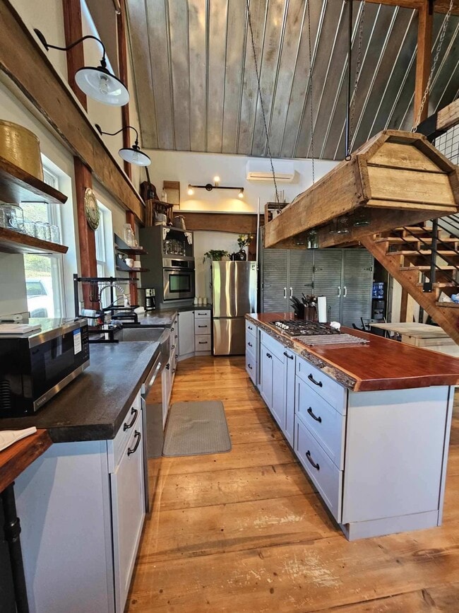 Foto del edificio - 426 Verner Mill Rd