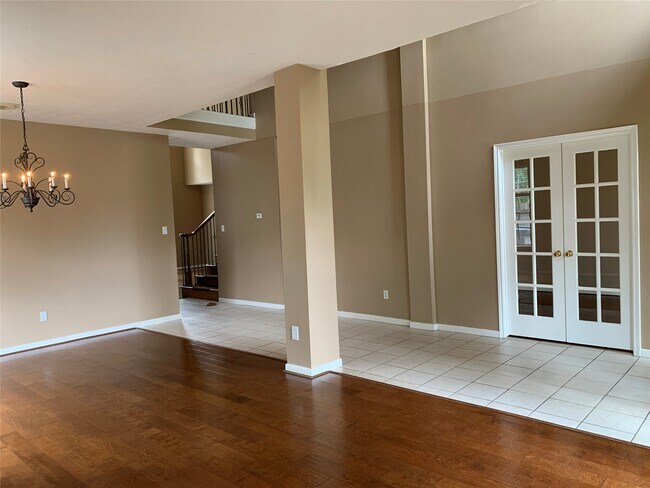 Building Photo - 20703 Riviere Ln