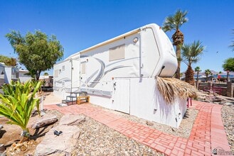 Building Photo - 13308 E 48th Dr