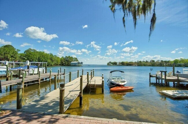 Foto del edificio - 219 Rearden Way