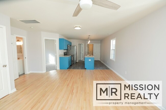 Building Photo - -- 3 BED 2 BATH HOME IN POPULAR NORTH SIDE --