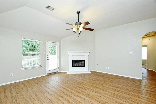 Building Photo - 104 Windmill Cir