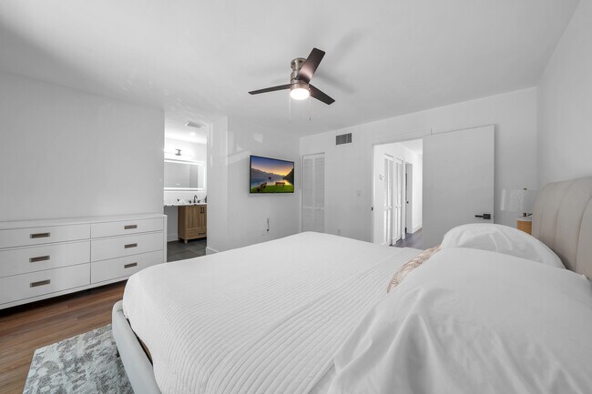 Foto del edificio - 3622 SW 16th Ter
