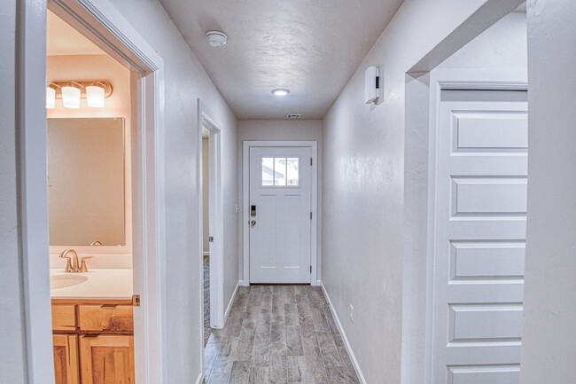Building Photo - New Construction in Varenna Landing! Storm...