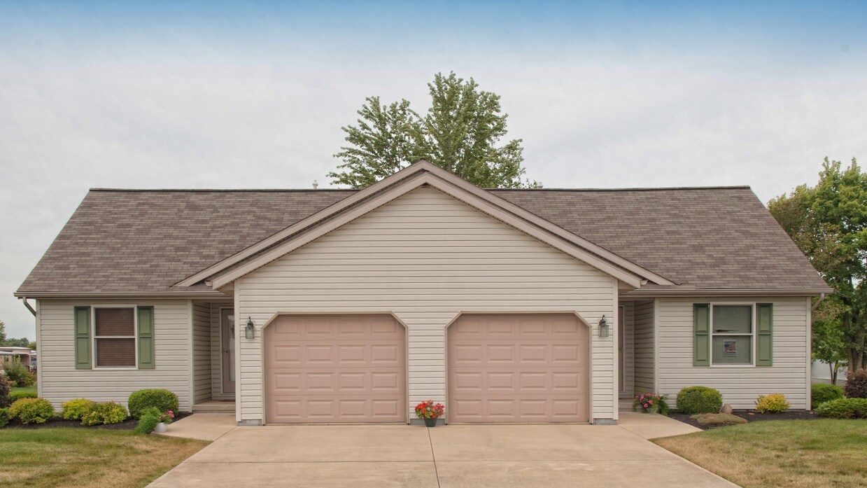 1025 Ridge St, OH 45895 Townhome Rentals in OH