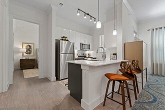 Kitchen - Luxe at Mercer Crossing