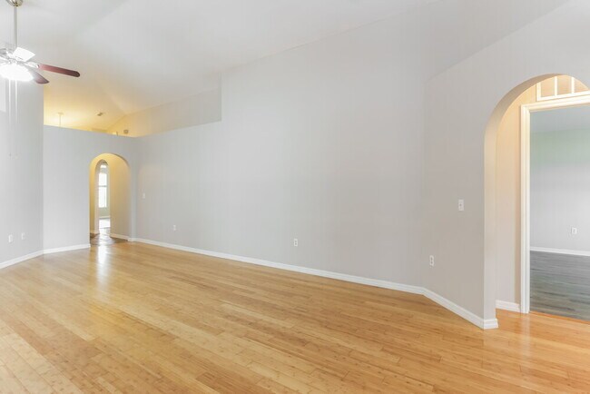 Foto del edificio - 3246 Bellericay Ln