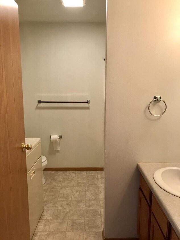 Foto principal - 7000 Uncle Robert Ln