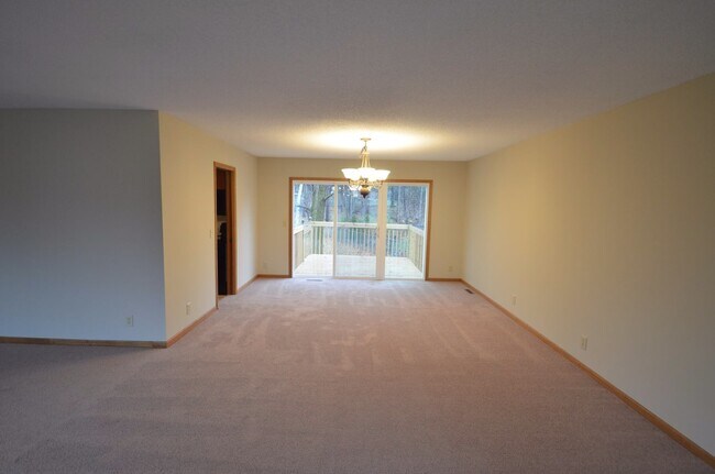 Building Photo - 5415 Norwood Ln N