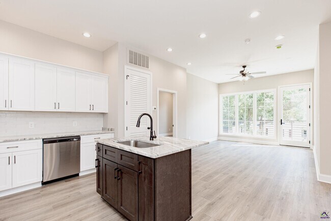 Foto del edificio - 1013 Northside Dr