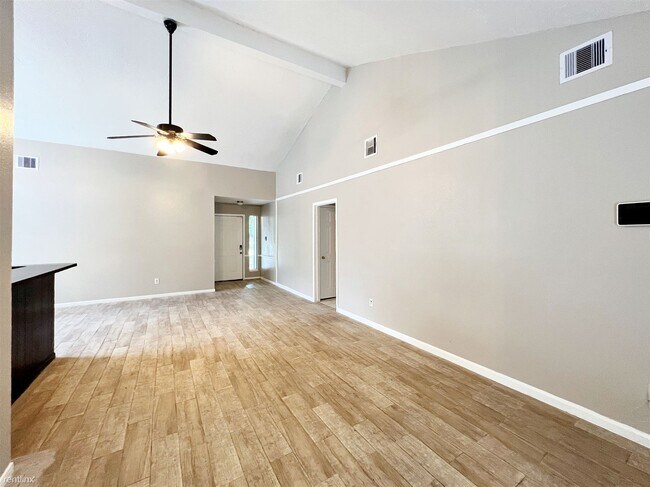 Foto del edificio - 3 br, 2 bath House - 14919 Four Winds Dr