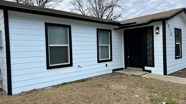 Building Photo - 5914 Magnes Ln