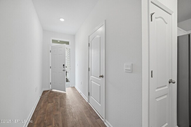 Foto del edificio - 5661 Coppers Edge Ln