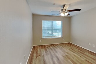 Building Photo - 22076 Knights Cove Dr