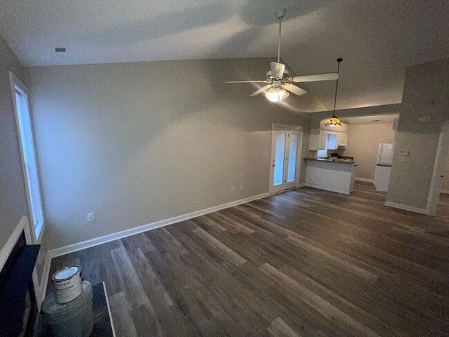 Foto del edificio - 2416 Winding Creek Dr SW