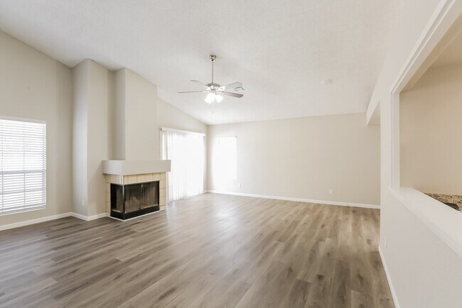 Foto del edificio - 2732 W Gila Ln