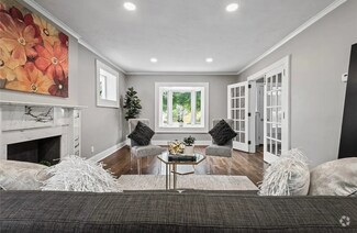 Building Photo - 261 Orchard Dr