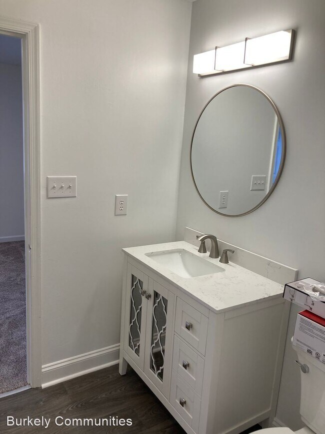 Building Photo - 3 br, 2.5 bath House - 4818-C Tower Rd