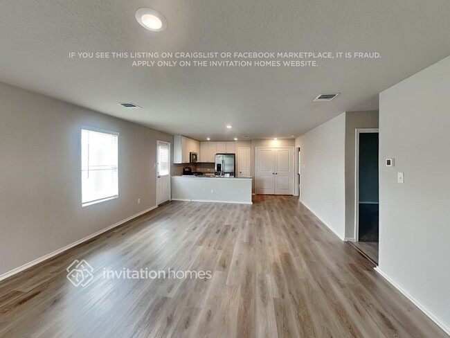 Building Photo - 5707 Fruchel Wy