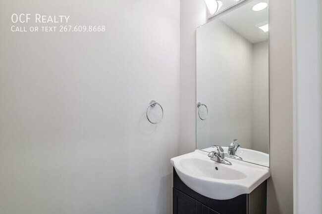 Building Photo - Northern Liberties One Bedroom Apartment