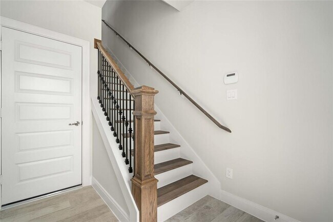 Building Photo - 2718 Grand Fountains Dr
