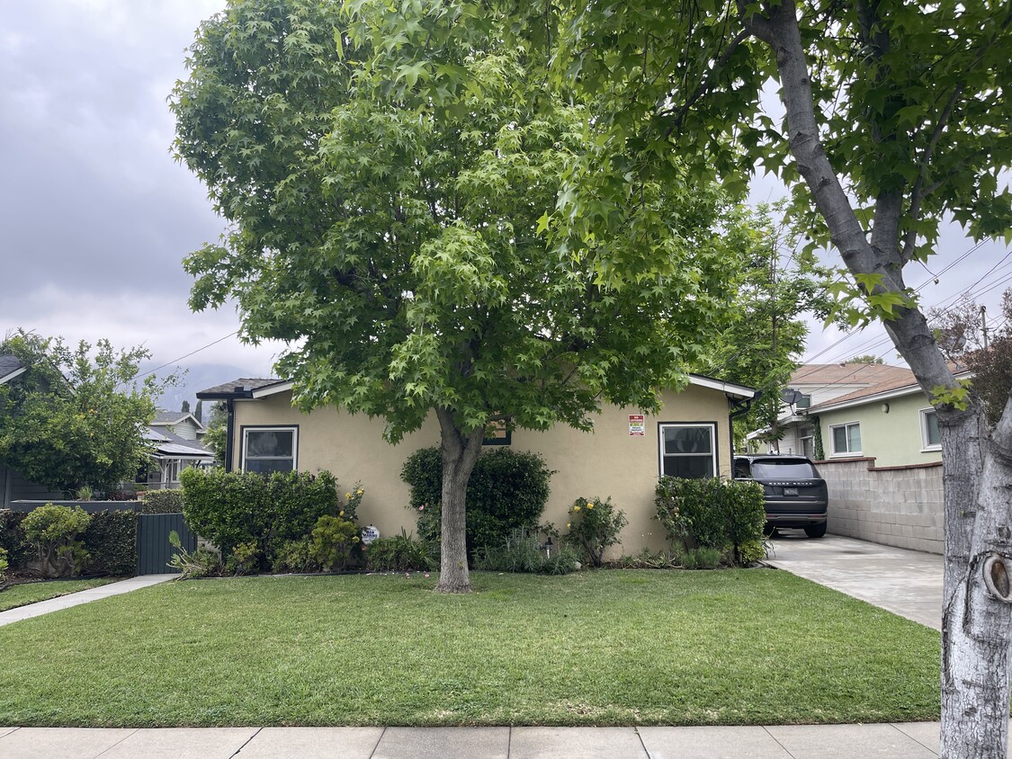 Primary Photo - 715 W Colorado Blvd