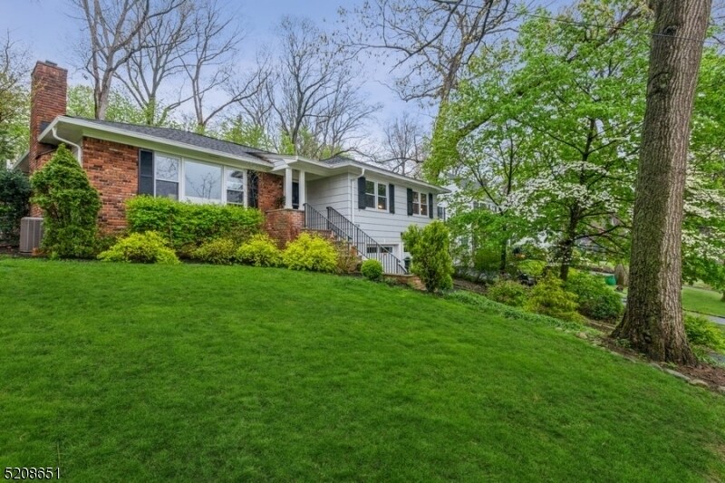 Foto principal - 218 Mountain Ave