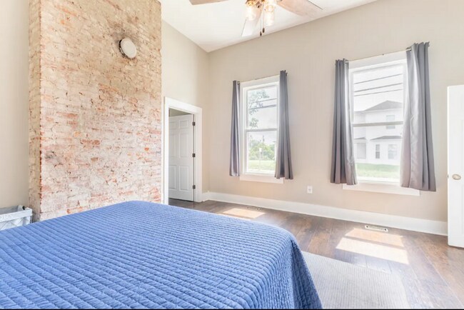 Foto del edificio - Furnished Germantown Charmer- available for 1-3 month stays!