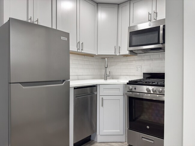 Foto del edificio - 510 W Belmont Ave