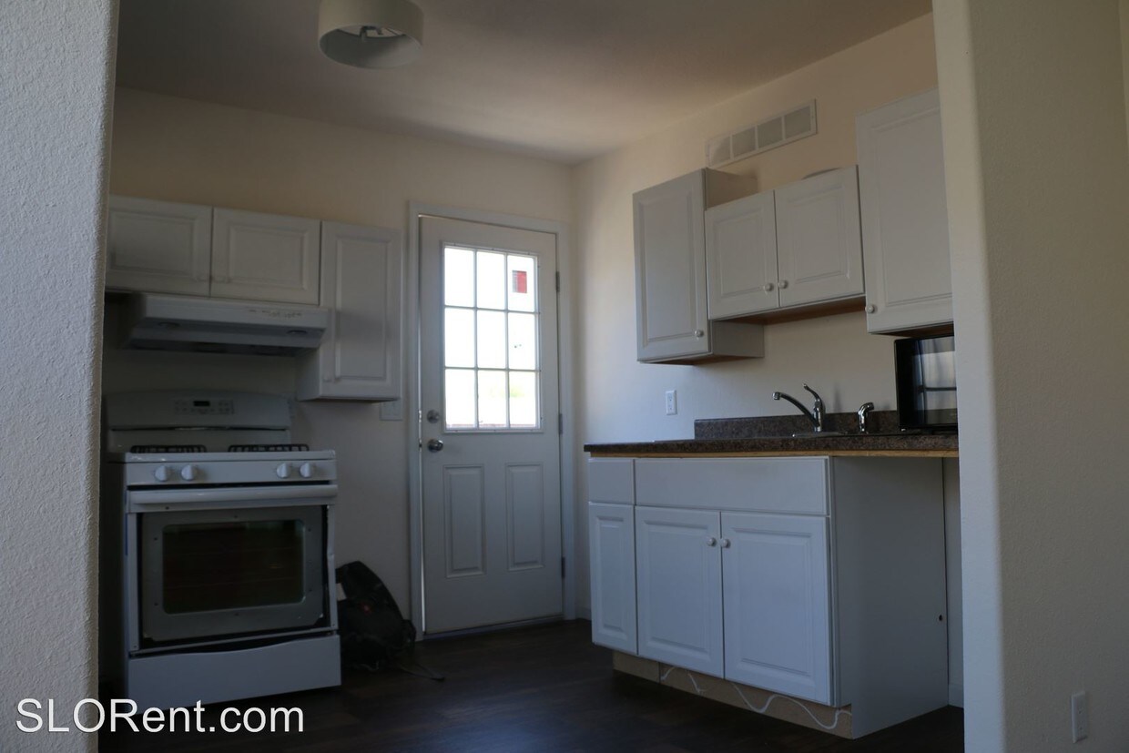 10523 Cuesta Ct, Atascadero, CA 93422 Room for Rent in Atascadero, CA