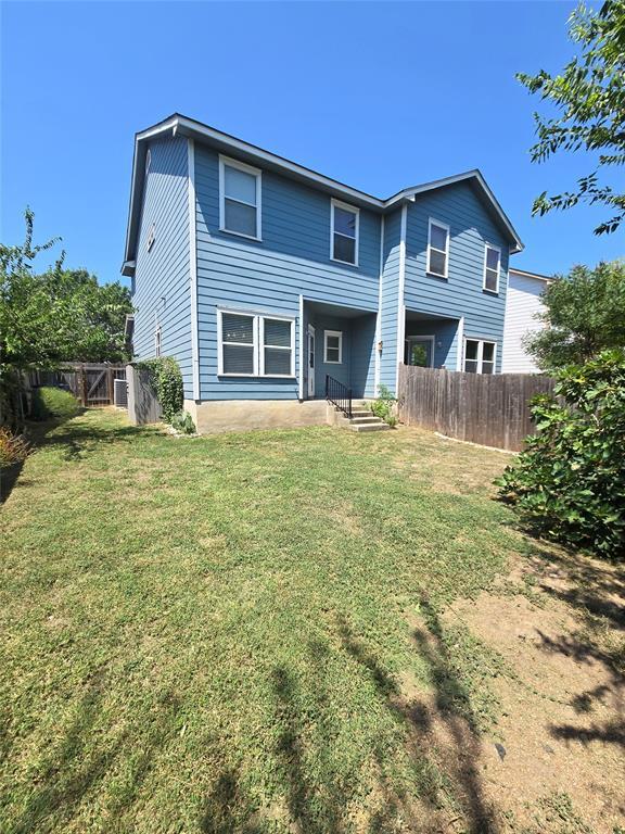 Building Photo - 7509 Lazy Creek Dr
