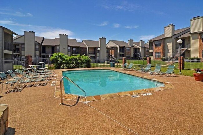 Foto del edificio - 3811 Block Dr