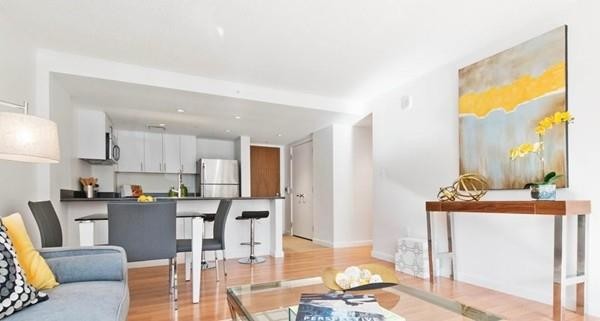 Foto principal - 305 Harvard St