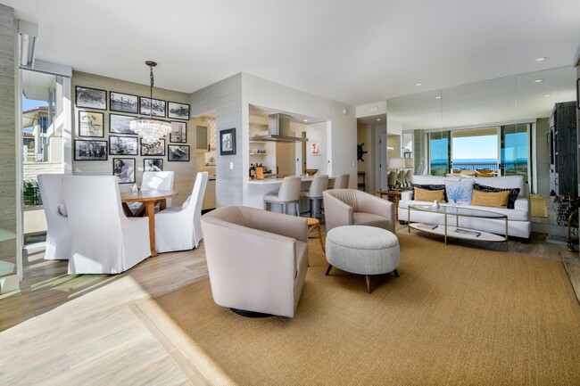 Building Photo - 1355 Plaza Pacifica
