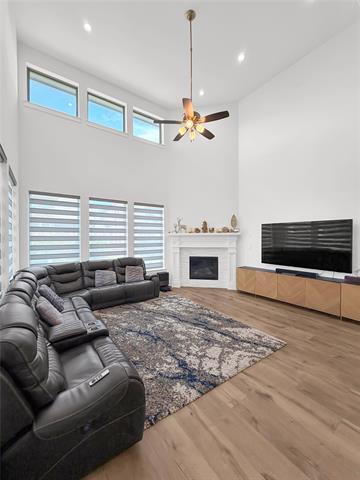 Foto del edificio - 13924 Beacon Crest Ln