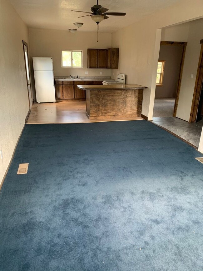 Foto del edificio - Newly redone 2 bedroom $650 per month
