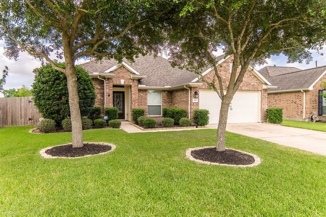 Foto del edificio - 4942 Harbor Glen Ln