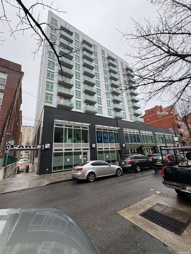 Primary Photo - 142-38 37th Ave