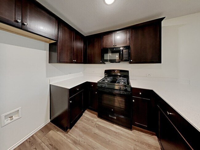 Building Photo - 3951 Paragon Trl