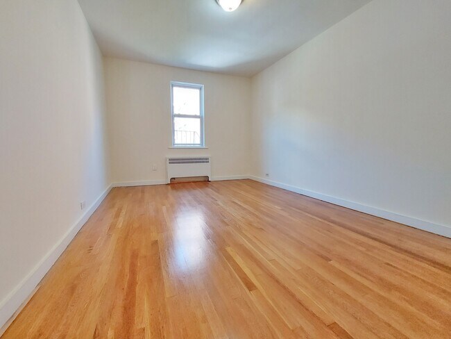 Foto del edificio - 2174 Hone Ave