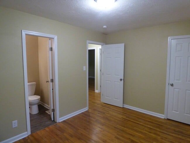 Foto del edificio - 901 Barn St