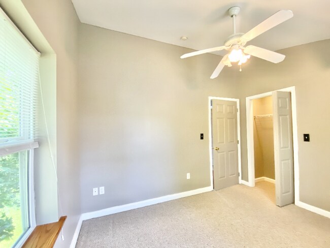 Foto del edificio - 1001 Bloom St