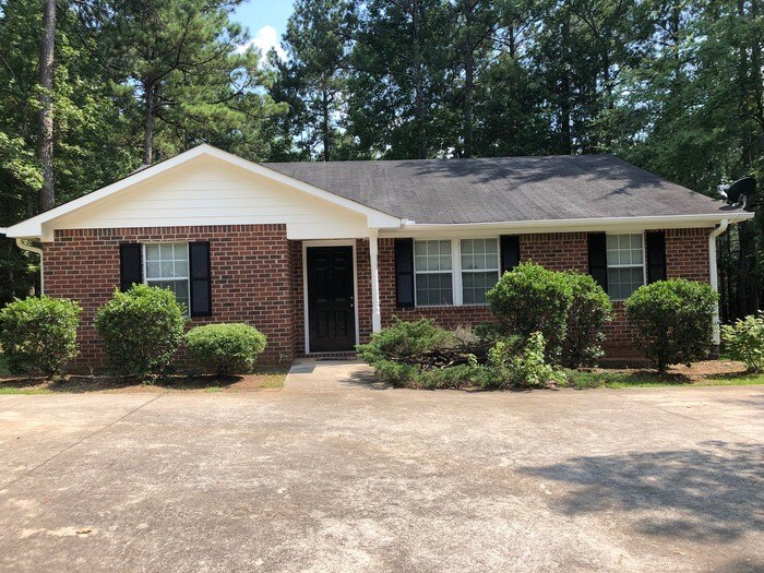 Building Photo - 315 Deer Park Dr