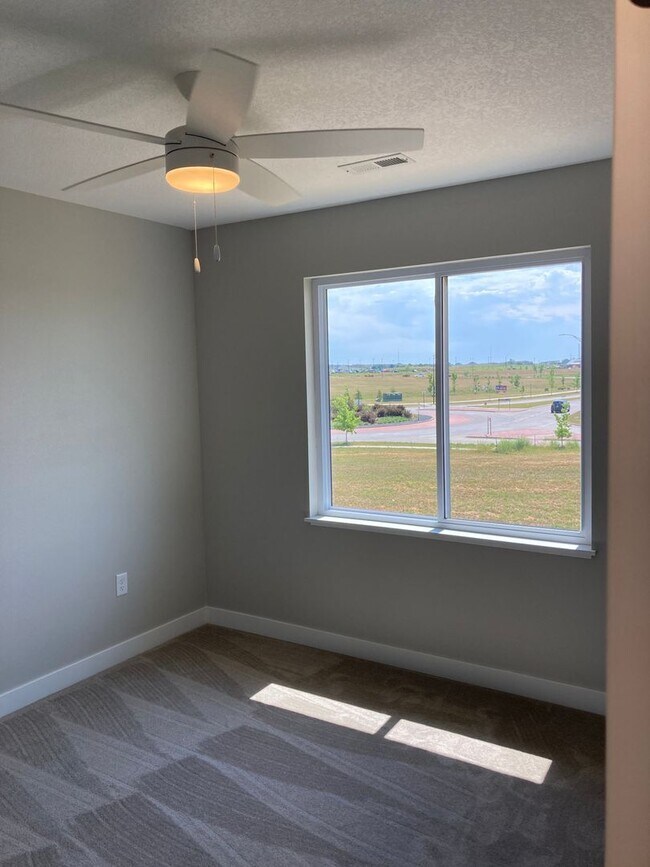 Building Photo - Brand New 4 bedroom home in Grimes- Sign a...