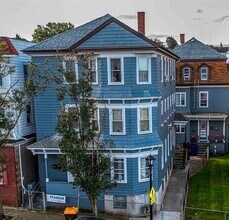 Building Photo - 211 Columbia St