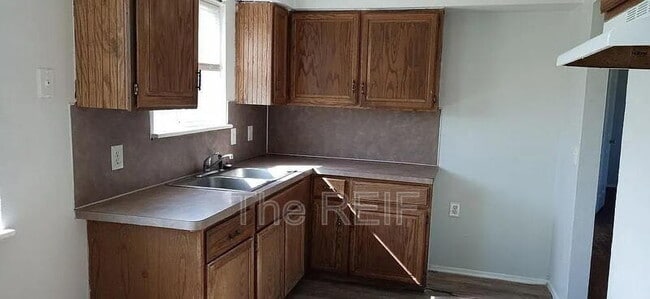 Building Photo - 6203 Hilton Ln