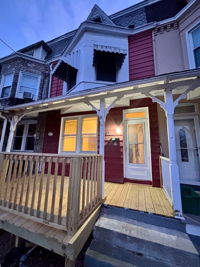 Building Photo - 1008 Marshall Ave